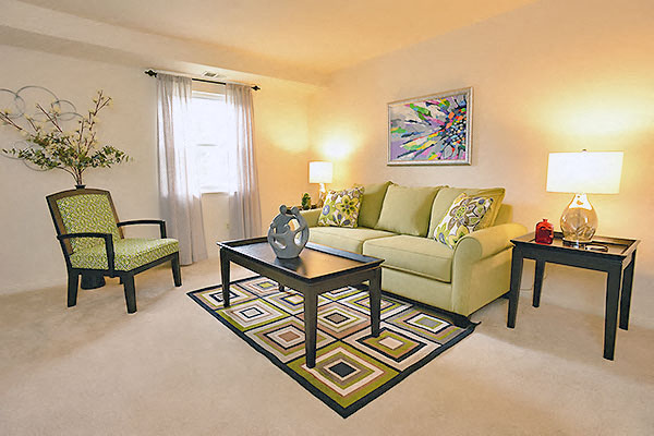 Kings Mill Apartments And Townhomes is a similar property to Alpine Garden Apartments located in Essex